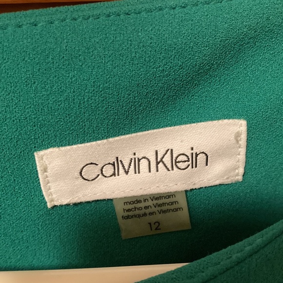 Calvin Klein Emerald Green Ruffle Short Sleeve Dress - Picture 5 of 6